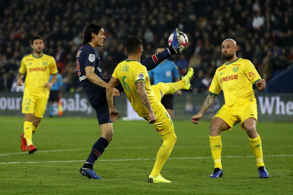 关于南特主场失分,保级压力愈发加大的信息 关于南特主场失分,保级压力愈发加大的信息