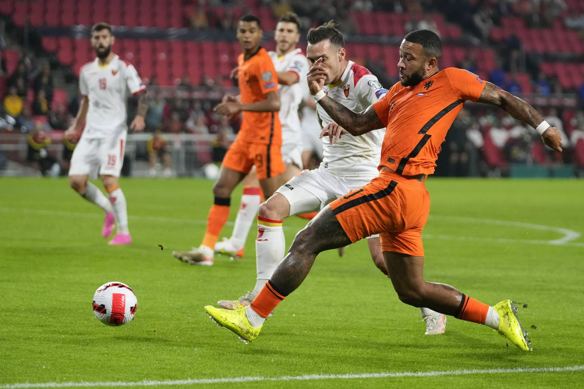 欧洲国家球队争夺荣誉,激烈对抗上演的简单介绍 欧洲国家球队争夺荣誉,激烈对抗上演的简单介绍