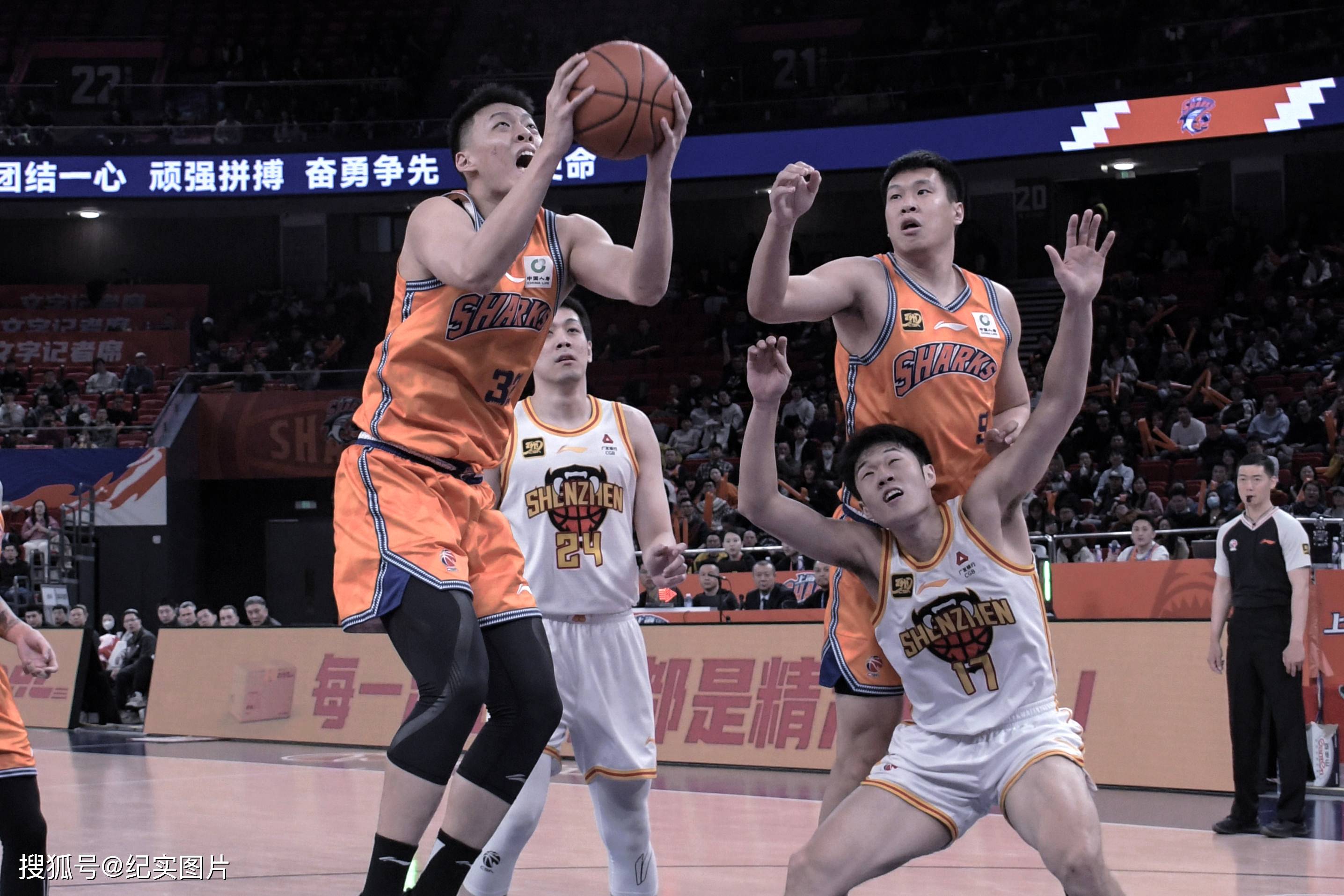 顽强拼搏的精神，成就CBA球队的辉煌战绩的简单介绍