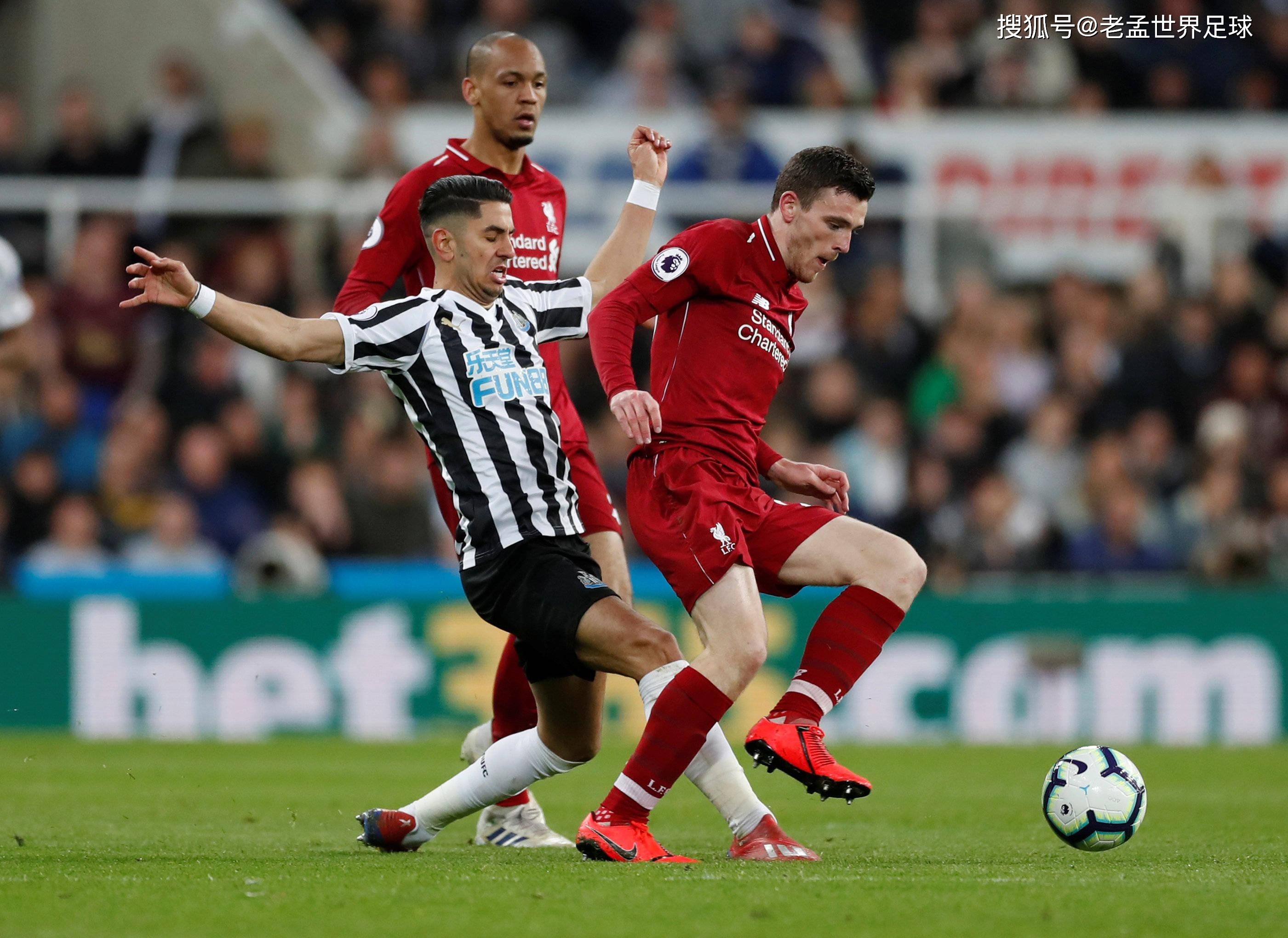 足球联赛决赛中的胜负悬念备受关注 足球联赛决赛中的胜负悬念备受关注