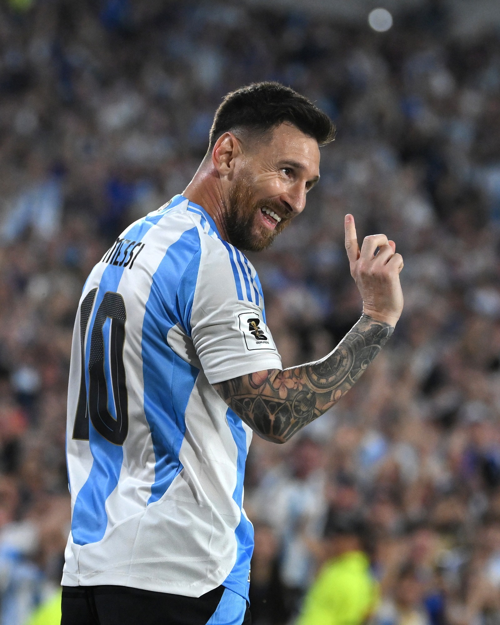 梅西帽子戏法助巴萨逆转，巴塞罗那再胜格拉纳达的简单介绍