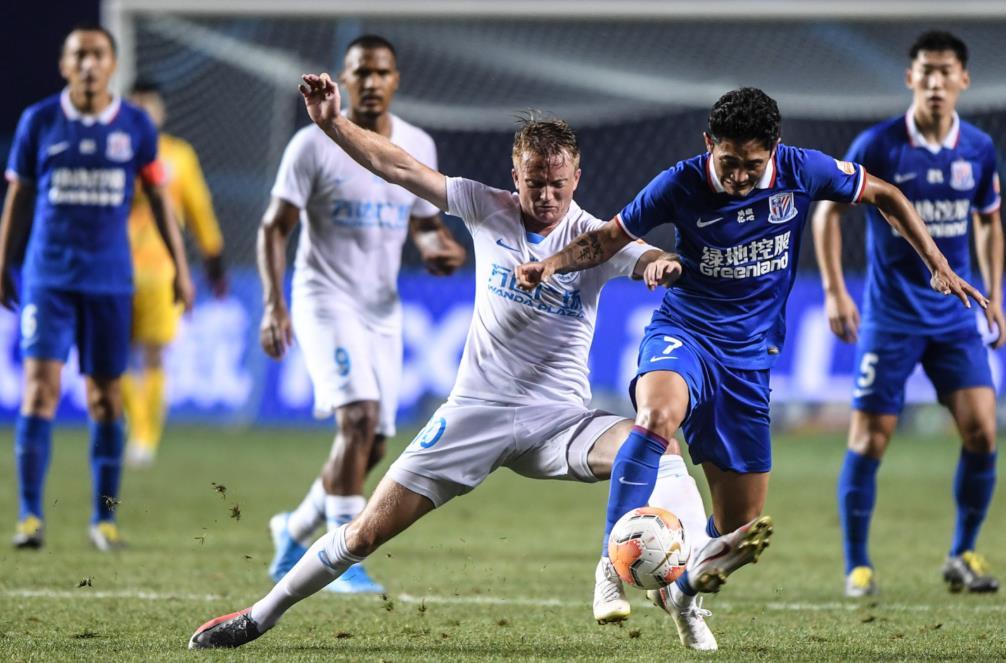 耀眼新星崭露头角，助队获得胜利的简单介绍