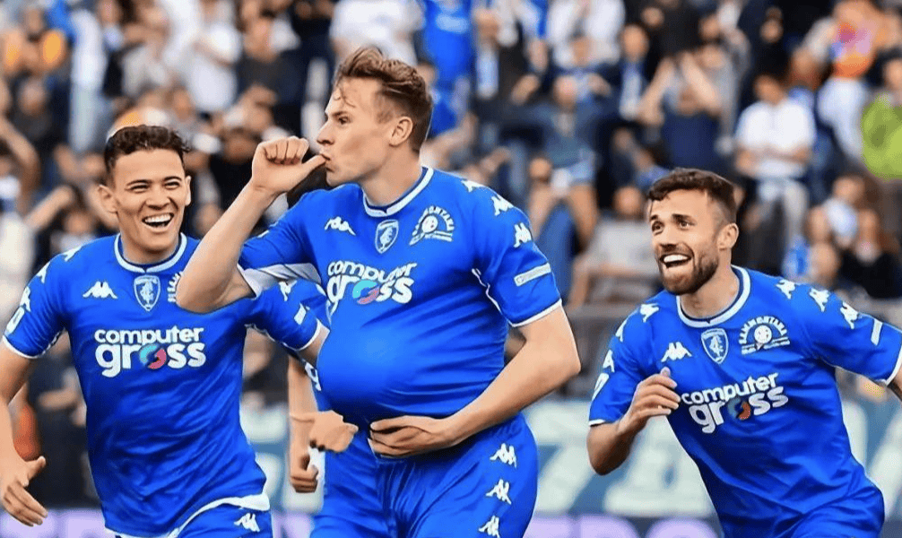 关于西甲球队战术大揭秘,密布防线严密的信息 关于西甲球队战术大揭秘,密布防线严密的信息