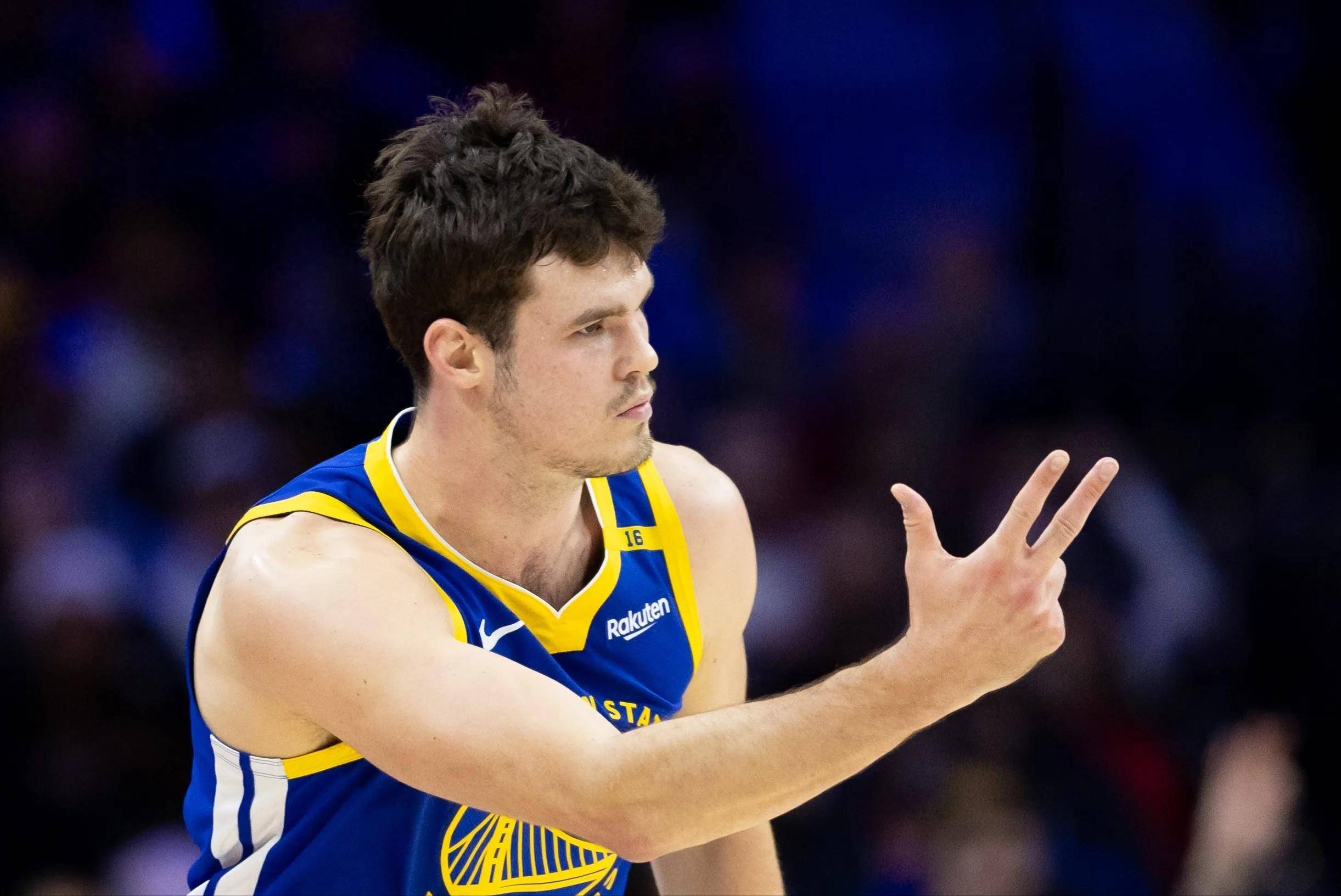 开云体育官网-勇士连胜纪录终结于老鹰，舍伍德领军