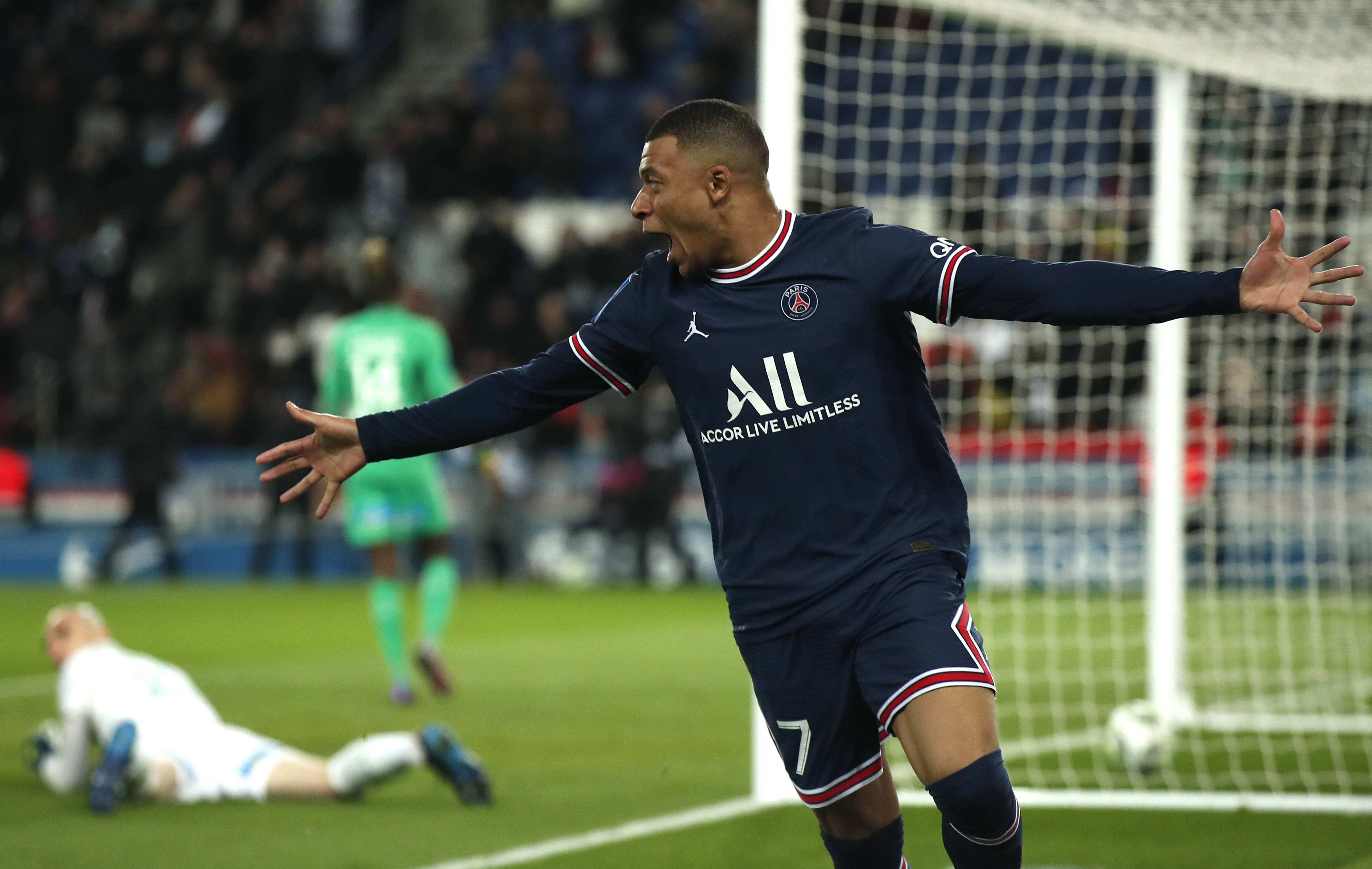 开云体育在线登录-巴黎遭遇上赛季最惨败，卫冕梦碎的简单介绍