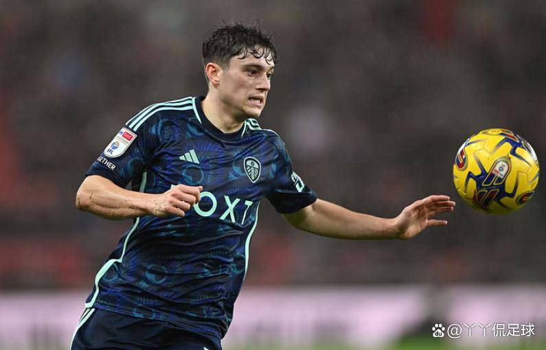 包含利兹联主场大胜考文垂，实力得到认可的词条