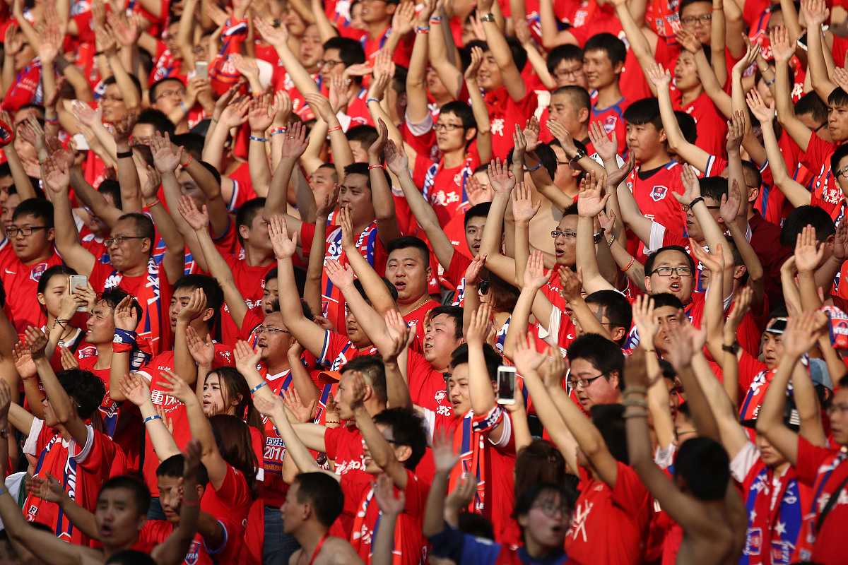 一场胜利,千千万万观众为之欢呼 一场胜利,千千万万观众为之欢呼