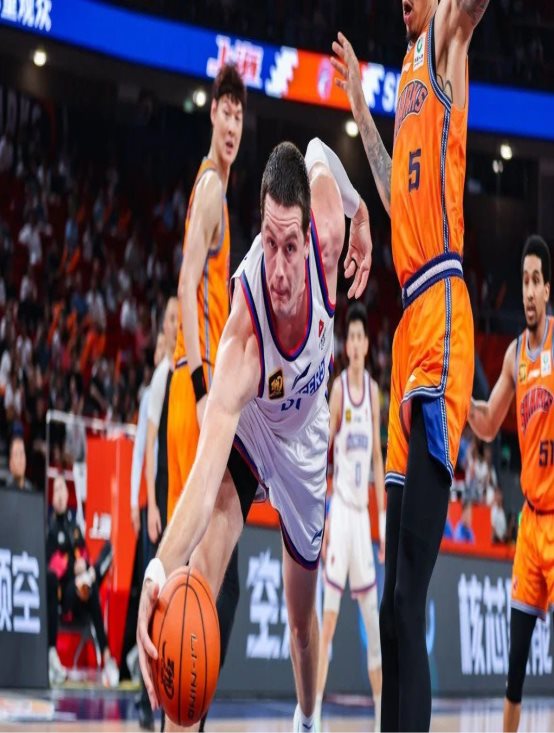 热门篮球比赛事关注度不减，球队各具实力表现的简单介绍