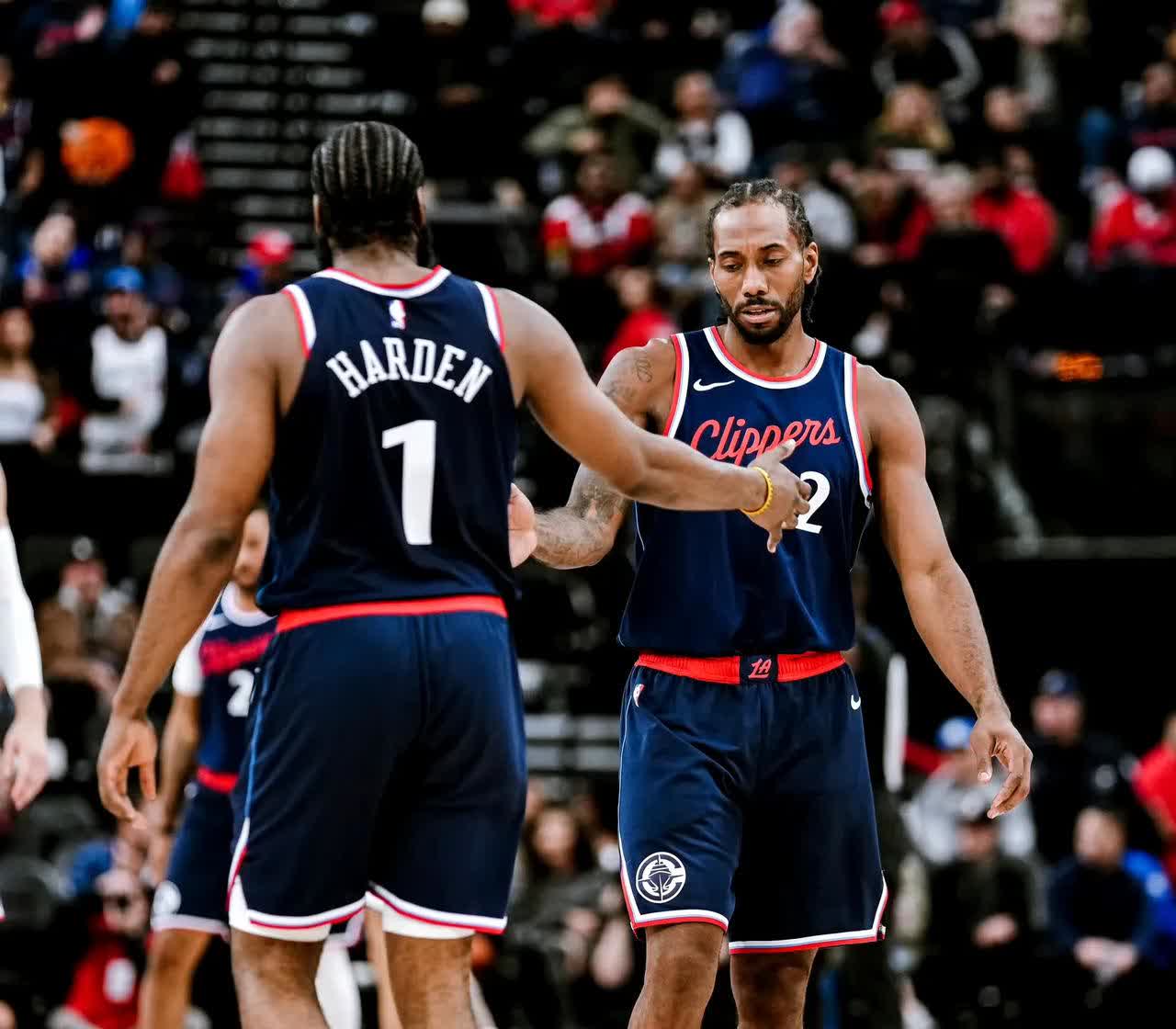 开拓者主场擒快船，再胜一仗